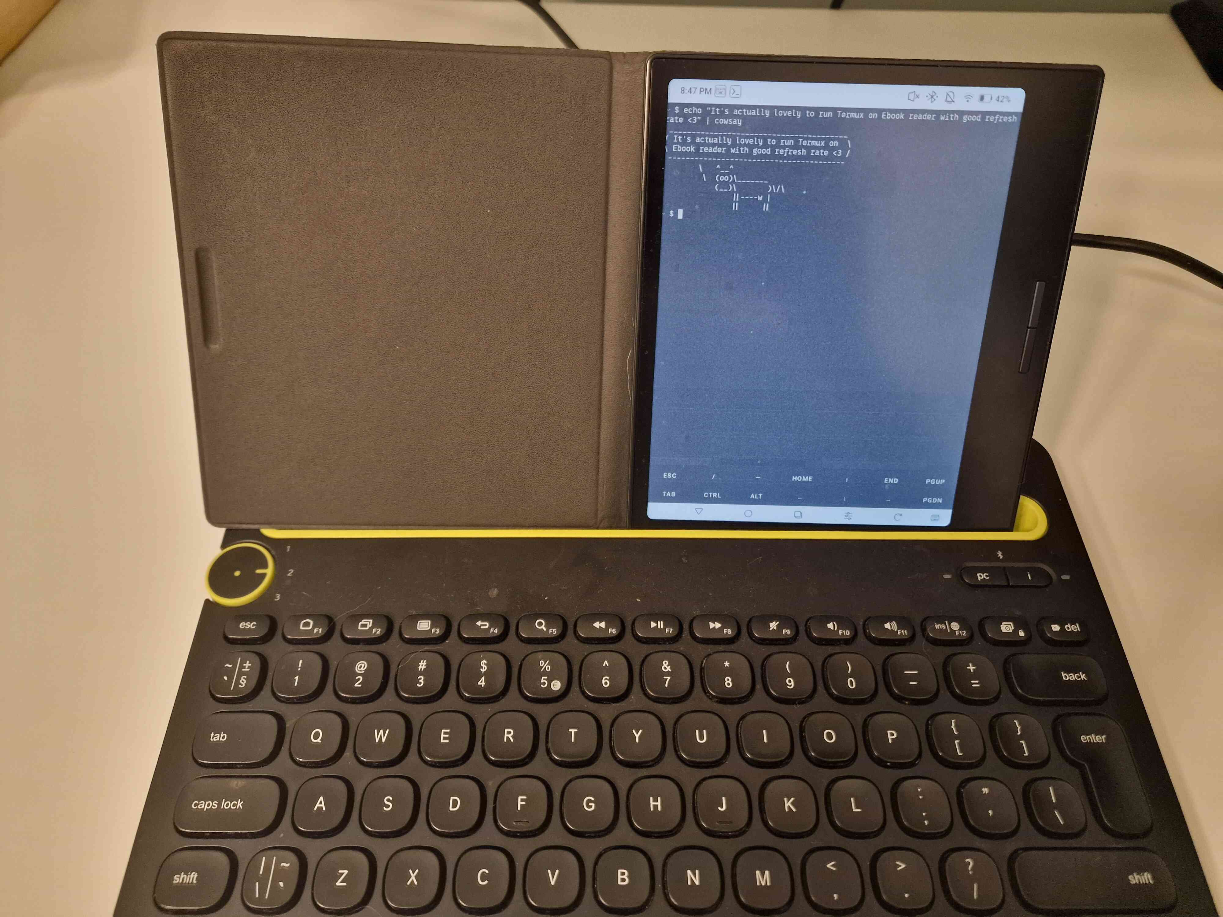 Keyboard and Boox ebook reader that has Termux running