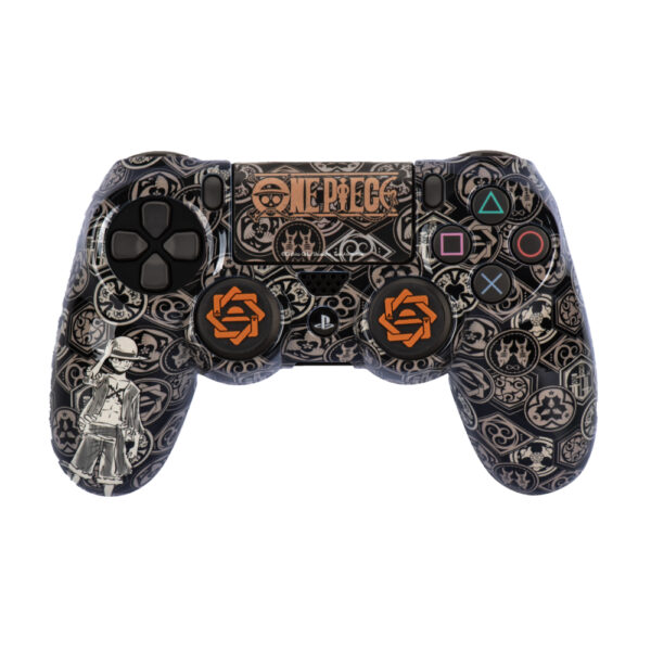 FR-TEC Carcasa Rigida + Grips para PS4 Pack Luffy de One Piece - Print Collage Escudos Familias - Sticker Touchpad - Color Varios