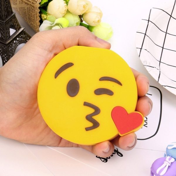 POWER BANK EMOTICONOS 1200 mha EN CAJA DE REGALO - Image 3