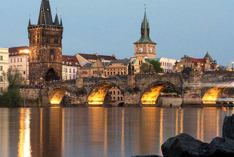 Sunrise Secrets: How to Capture the Empty Charles Bridge (and Beat the Crowds)