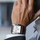Relógio Festina Chrono Timeless F20636/1 para homem com caixa quadrada em aço de 38 mm, mostrador branco e bracelete castanha em pele.