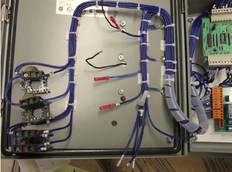 TR electronic