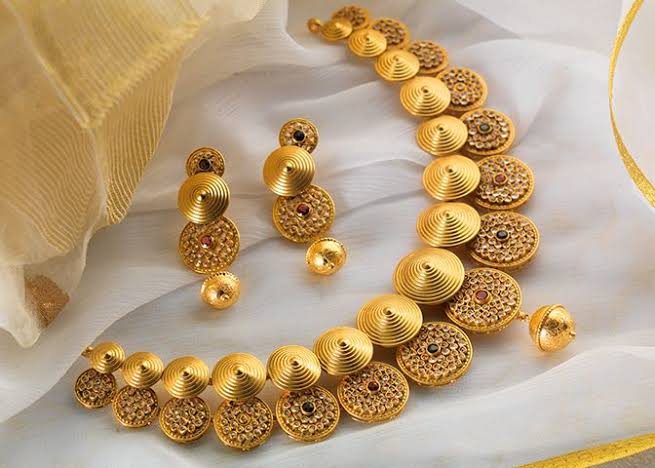 Half  collar  bird jewelry