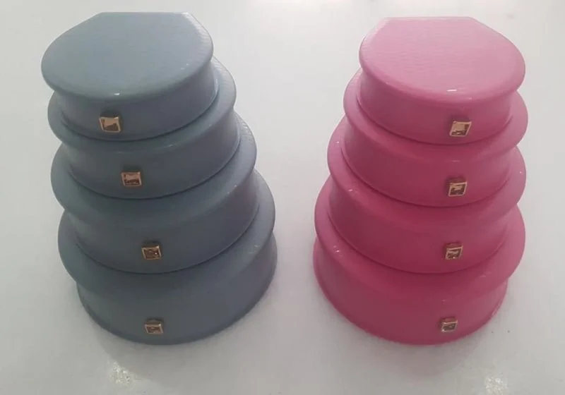 Injection mouldings of pet preforms & caps