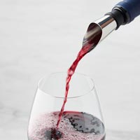 Wine pourer