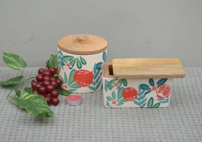 2 Bottle Hinged Lid Wooden Wine Boxes