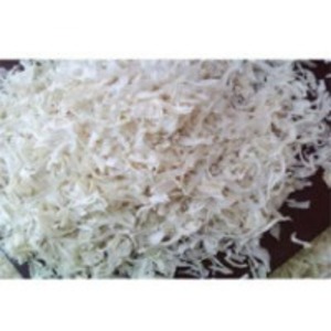 White Onion Flakes by  Krishna Multicomm Private Limited 