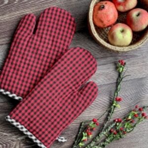 Oven Mitten / Gloves by  Chandra Textiles Inc 