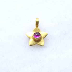 Beautiful handmade star 18k solid gold charm