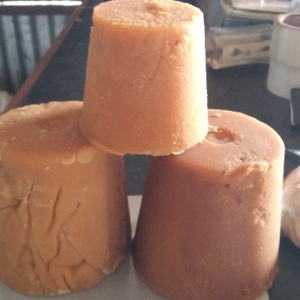 KOLHAPURI WHITE JAGGERY - Image 3