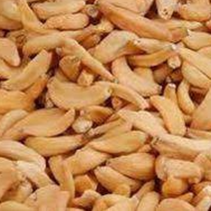 DEHYDRATED GARLIC FLAKES by KAPADIYA EXPO COMPANY