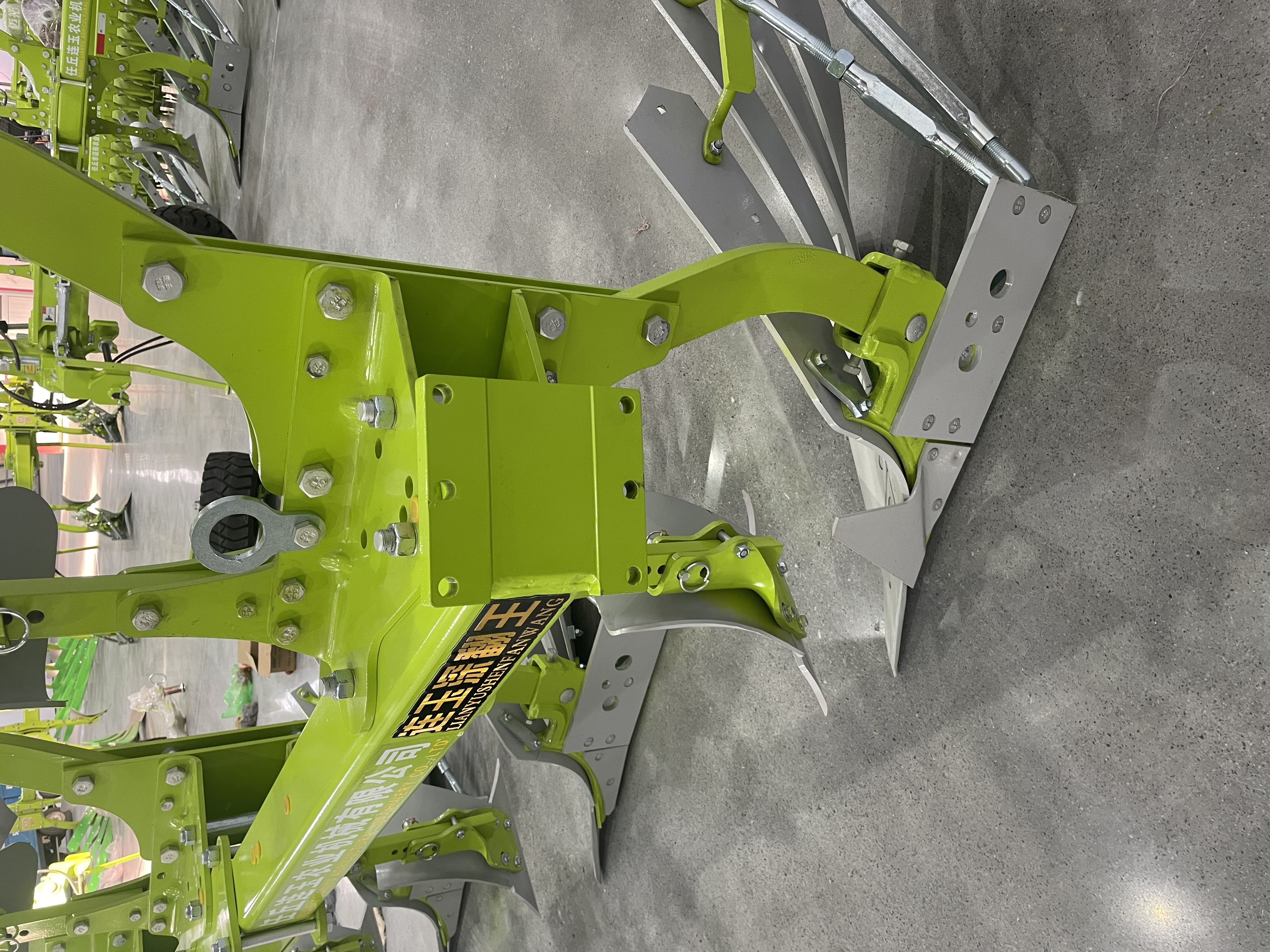 3 bottom mounted reversible plough