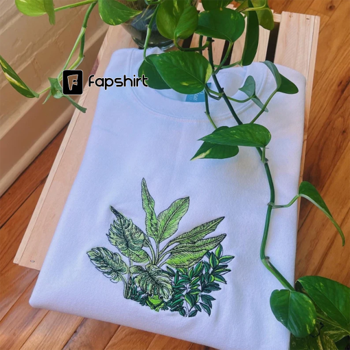 White Botanical Frog Embroidered Crewneck – Unisex Embroidered Pullover – Custom Crewneck – Embroidered Sweatshirt