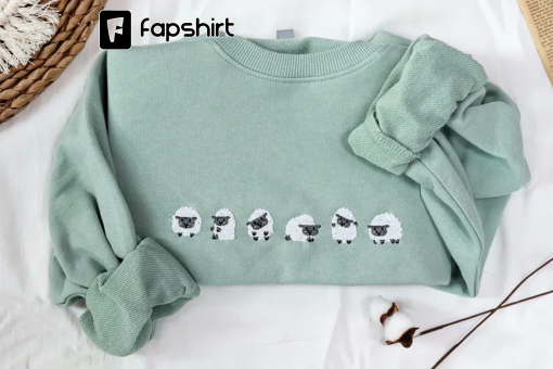 Embroidered sheep sweatshirt,embroidered sweatshirt,Green Sweatshirt,Farm,vintage sweatshirt