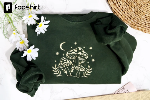 Retro mushroom embroidered crewneck green sweatshirt,trendy sweatshirt,mushroom lovers gift