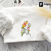 Daisies embroidered sweatshirt,embroidered Floral crewneck sweatshirt,embroidered crewneck,Best Friends Gift