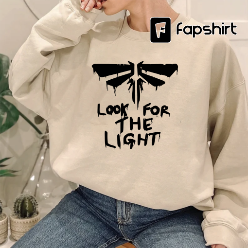 TLOU Look For The Light Unisex Heavy Blend Hoodie, The Last Of Us Hoodie, Ellies Tattoo Hoodie, Tlou Fan Hoodie, Ellie and Joe Hoodie