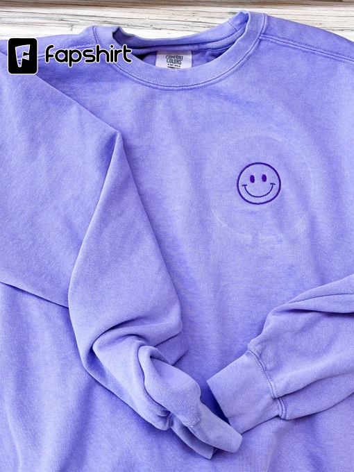 Smiley Face Comfort Colors Sweatshirt, Smile Crewneck, Happy Crewneck, Embroidered Sweatshirt, Embroidered Crew, Custom Sweatshirt