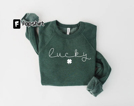 Lucky Sweatshirt, Clover Sweatshirt, St Patricks Day Sweatshirt, Saint Patrick’s Pullover, Lucky Sweater, Clovers, Simple Holiday Sweater