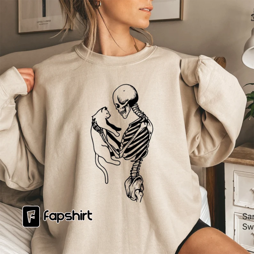 Skeleton Sweatshirt,Skeleton And Cat Hoodie,Gifts For Cat Lovers Shirts,Skeleton Love,Cat Lady,Cat Mom,Cat Clothing,Cat Dad,Cat Tees