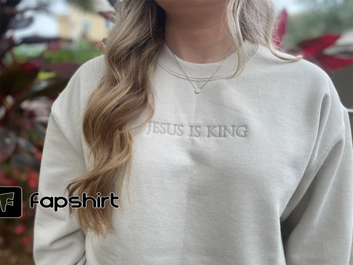 JESUS IS KING | Sand Sweatshirt