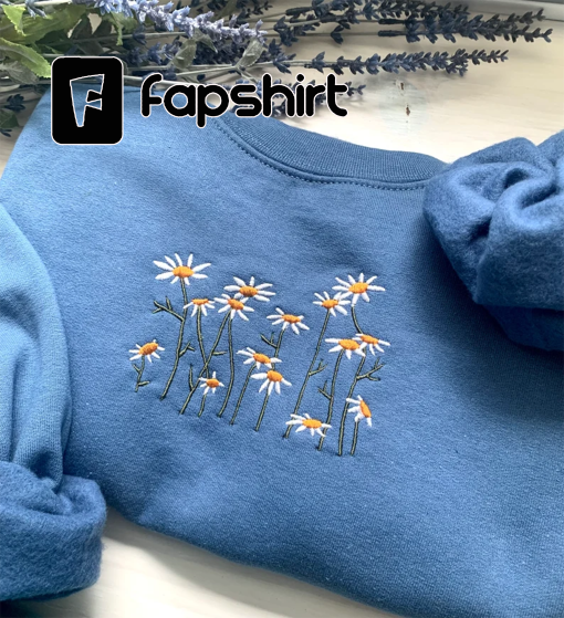 Embroidered Daisy Crewneck Sweatshirt