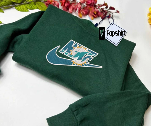 Football Team Embroidered Crewneck, Football Embroidered Crewneck, Best USA Football Team Embroidered Sweatshirt