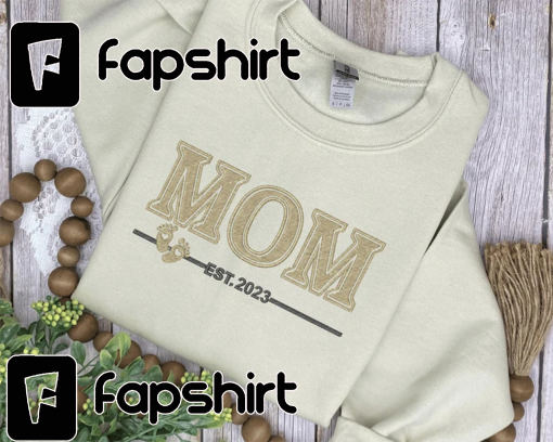 Mommy Est 2023 Sweatshirt for Baby Reveal, Personalized Crewneck for New Mom, Custom Embroidered Pregnancy Annoucement Hoodie, Mommy since