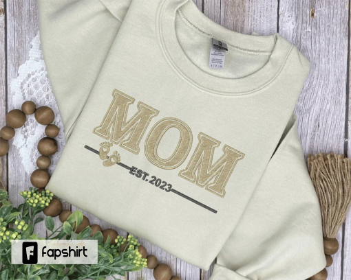 Mommy Est 2023 Sweatshirt for Baby Reveal, Personalized Crewneck for New Mom, Custom Embroidered Pregnancy Annoucement Hoodie, Mommy since