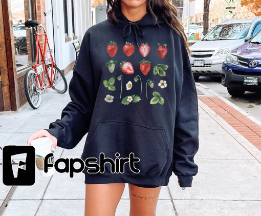 Strawberry Sweat Strawberry Clothes Strawberry Garden Sweat Aesthetic Clothing Cottagecore Clothes Botanical Sweat Strawberry Print hoodie