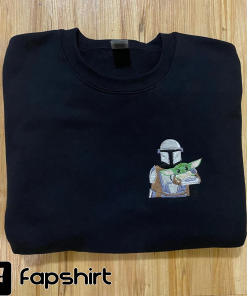 Embroidered Mandalorian Grogu crewneck sweatshirt