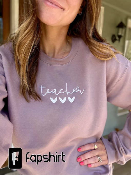 Teacher Oversized Crewneck Sweatshirt, Teacher Love Pullover, Embroidered Teacher Heart, Education Sweatshirt, Gift for School Faculty