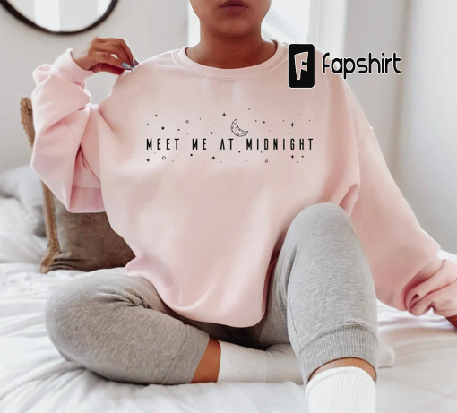 Meet Me At Midnight Sweatshirt, Women’s Song Lyrics Shirt, Trending Shirt, Pop Concert Hoodie, Best Friend Gifts, Cute Graphic Tee, U5997