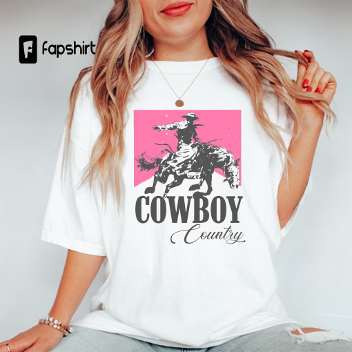 Western Cowboy Country, Pink Rodeo Shirt, Vintage Inspired Tee Shirt, Western Graphic Tee, Retro T-Shirt, Comfort Colors, Boho, Vintage