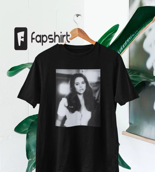 Lana Del Rey Photo t-shirt | Lana Del Rey Merch | Lana Del Rey fans t-shirt | Lana Del Rey t-shirt gift | Lana Del Rey Born To Die |