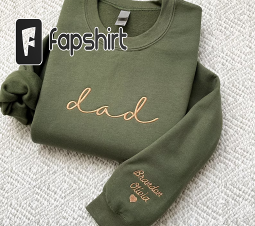 DAD SWEATSHIRT, Dad Gift, Embroidered Dad Crewneck Kids Names Sweatshirt Pregnancy Reveal Gift for New dad Custom Shirt Father’s Day Gift