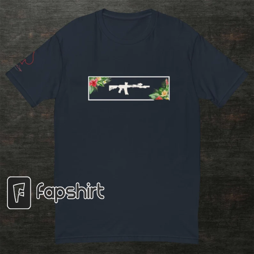 Fun gun graphic t-shirt with flower for vacation vibe