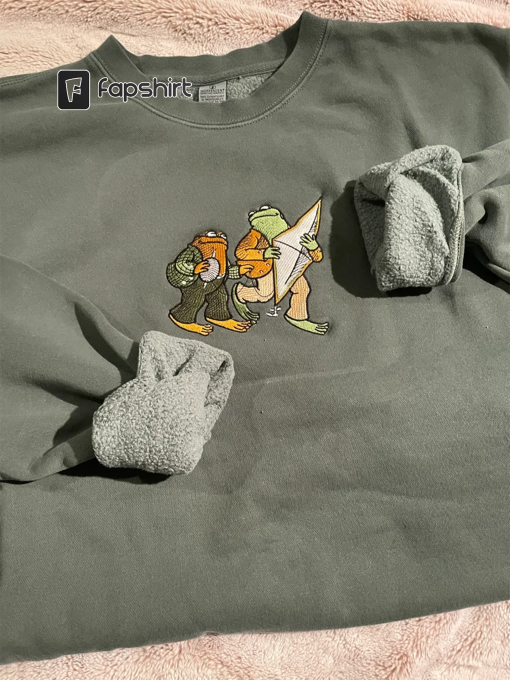 Frog and Toad Minimalist Embroidered Crew Neck Vintage classic book sweatshirt