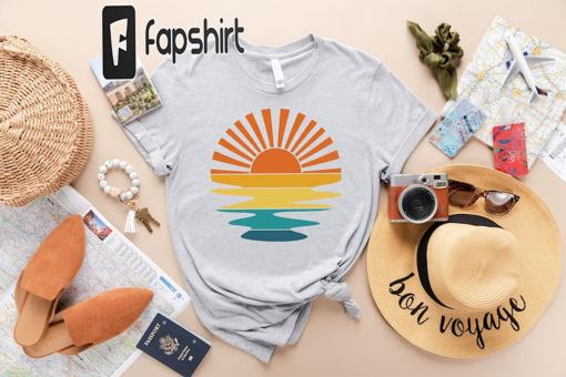 Retro Sunset Rays Wavy Shirt, Vintage Shirt, Retro Sunshine Shirt, Sun Rays Tee, Beachy Vibes Tee, Retro Summer Time , Sunset Tshirt