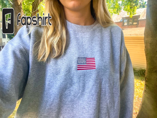 Vintage American Flag Embroidered Crewneck