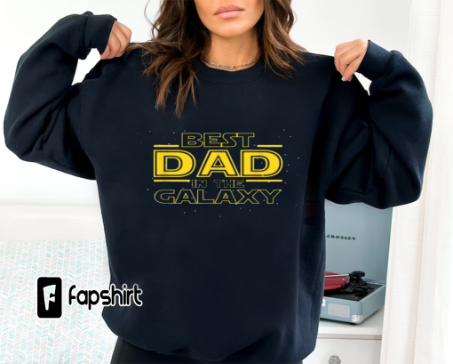 Mens Dad Shirt Gift for New Dad, Best Dad in the Galaxy T-Shirt