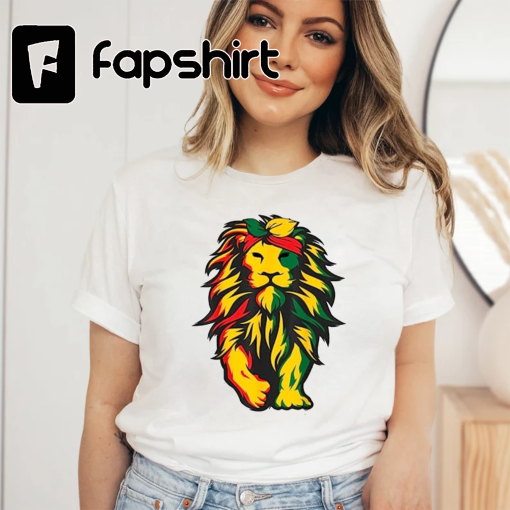 Lion Juneteenth Cool Black History African American Flag T-Shirt