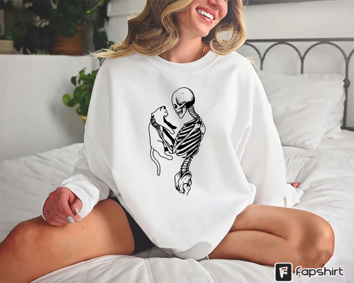 Skeleton Sweatshirt,Skeleton And Cat Hoodie,Gifts For Cat Lovers Shirts,Skeleton Love,Cat Lady,Cat Mom,Cat Clothing,Cat Dad,Cat Tees,PC6396