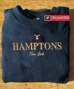 Hamptons vintage sweatshirt, embroidered crewneck, cute New…