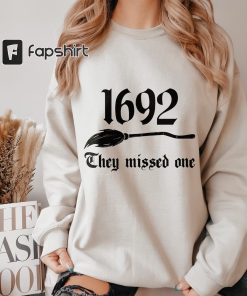 Vintage Salem 1692 They Missed One Sweatshirt,…