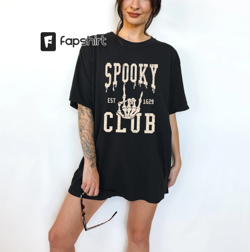 Retro Halloween Comfort Colors shirt,Spooky Babes Club ,Vintage Skeleton Halloween Shirt,Autumn Shirt,Retro Fall Shirt,