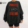 Bruce Springsteen T-Shirt, Vintage 1980s Bruce Springsteen Born in The USA Tour T-Shirt – Hoodie – Crewneck Sweatshirt