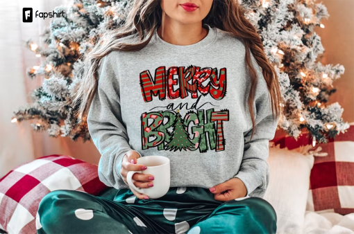 Christmas Sweatshirt, Womens Christmas Sweatshirt, Christmas Sweatshirts for Women, Christmas Women,Merry Christmas Sweatshirt