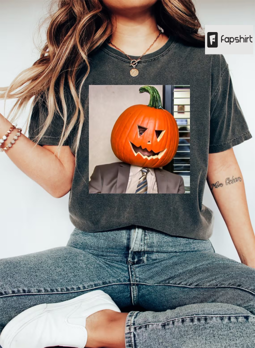 Dwight Pumpkin Head Cotton T-Shirt – The Office Inspired Tee – Funny Halloween Shirt – Pop Culture Apparel