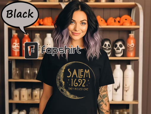 Salem 1692 They Missed One Shirt, Hallo Moon Shirt, Retro Salem Massachusetts Halloween Shirt, Vintage Witches Shirt, Salem Witch Shirt